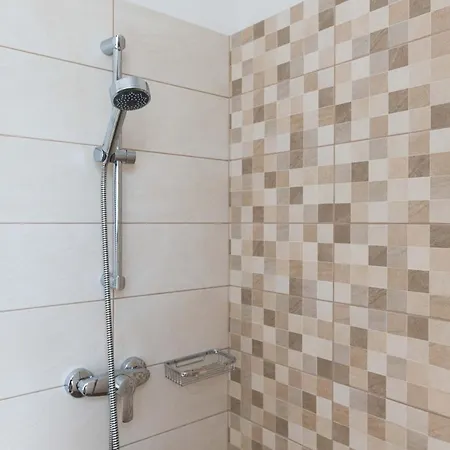 게스트하우스 Katzer Badacsonytördemic