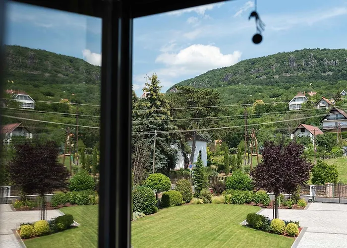 ゲストハウス Katzer Badacsonytördemic