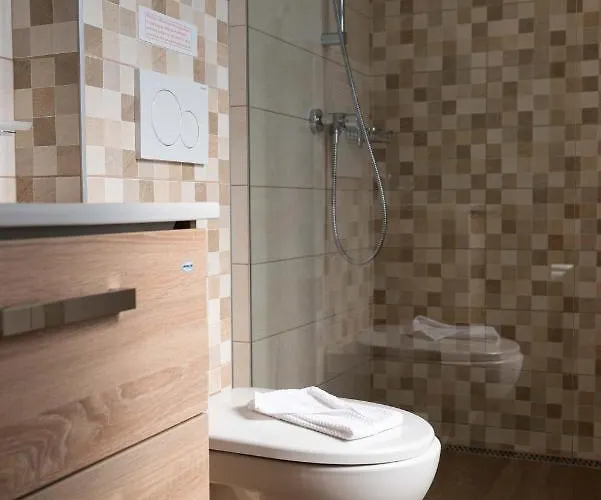 Katzer ゲストハウス Badacsonytördemic