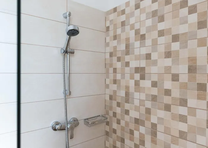 ゲストハウス Katzer Badacsonytördemic