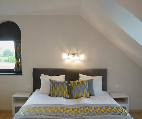 ゲストハウス Katzer 4*