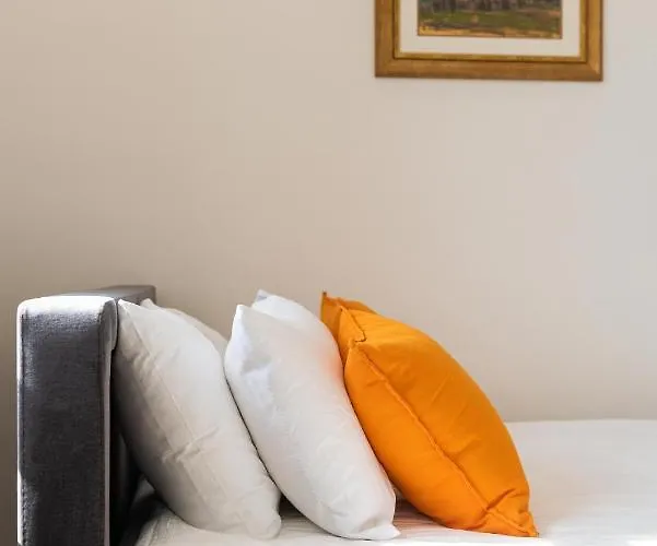 Katzer ゲストハウス Badacsonytördemic